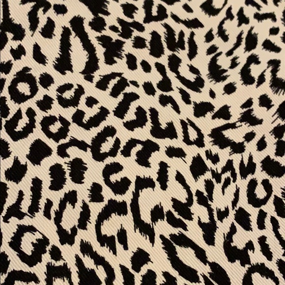 💗 LIKE NEW‼️ GARNET HILL Leopard Print JEANS - Picture 4 of 6